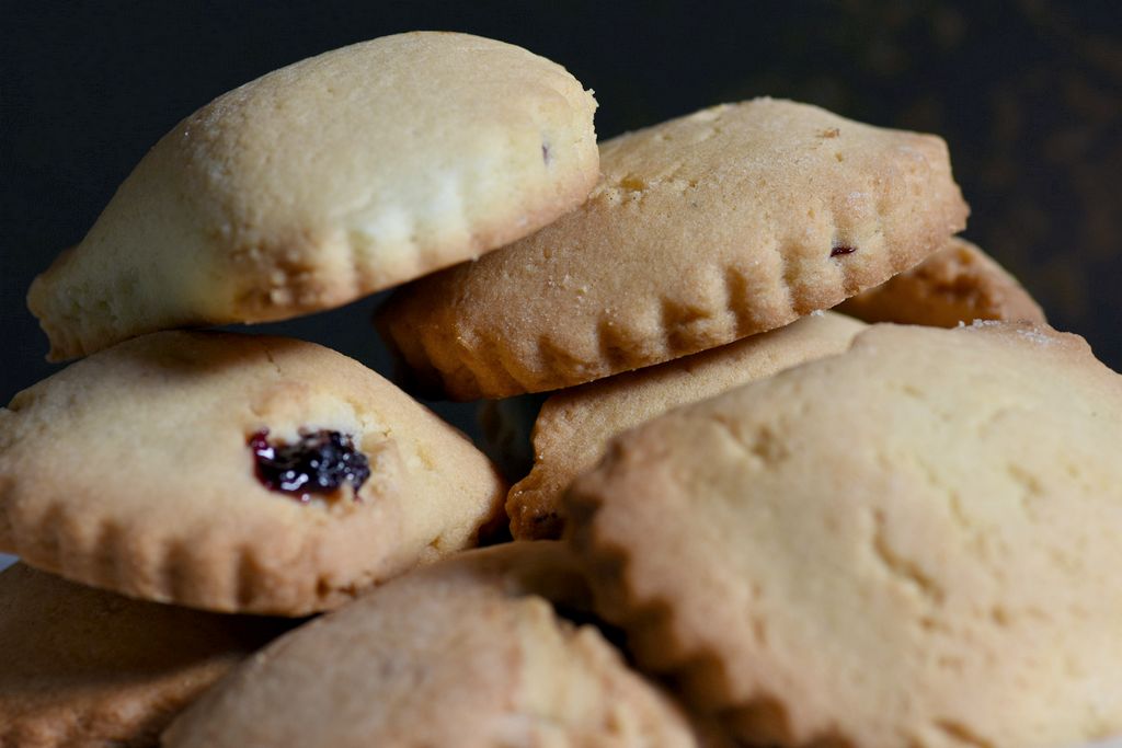 Calzoncini ripieni di amarena